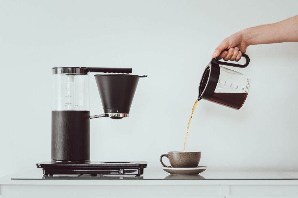 What is V60 and How to Make Drip Coffee? - Blog Coffeedesk.pl